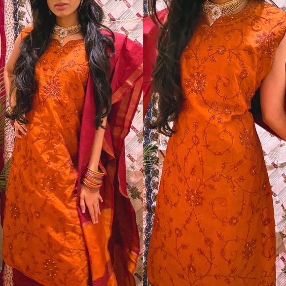 Silk Salwar Kameez - Picture 1 of 6